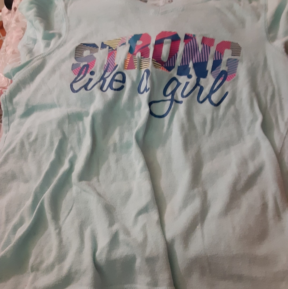 A short sleeve shirt